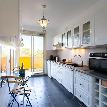 Apartment Beautiful Apartment: Sea View, Pool, Parking, Wifi