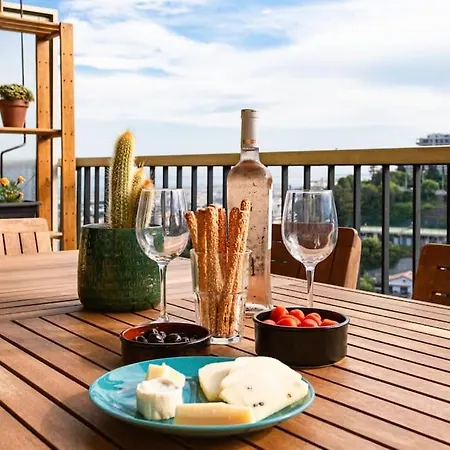 Apartment Beautiful Apartment: Sea View, Pool, Parking, Wifi Nizza